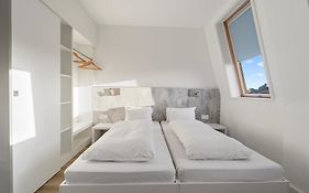 Mk Bed & Breakfast London